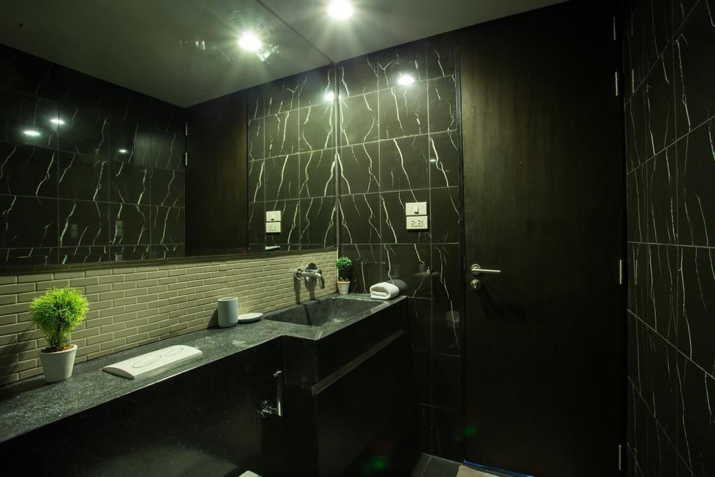 Siamese Gioia Aparthotel Bangkok Exteriör bild