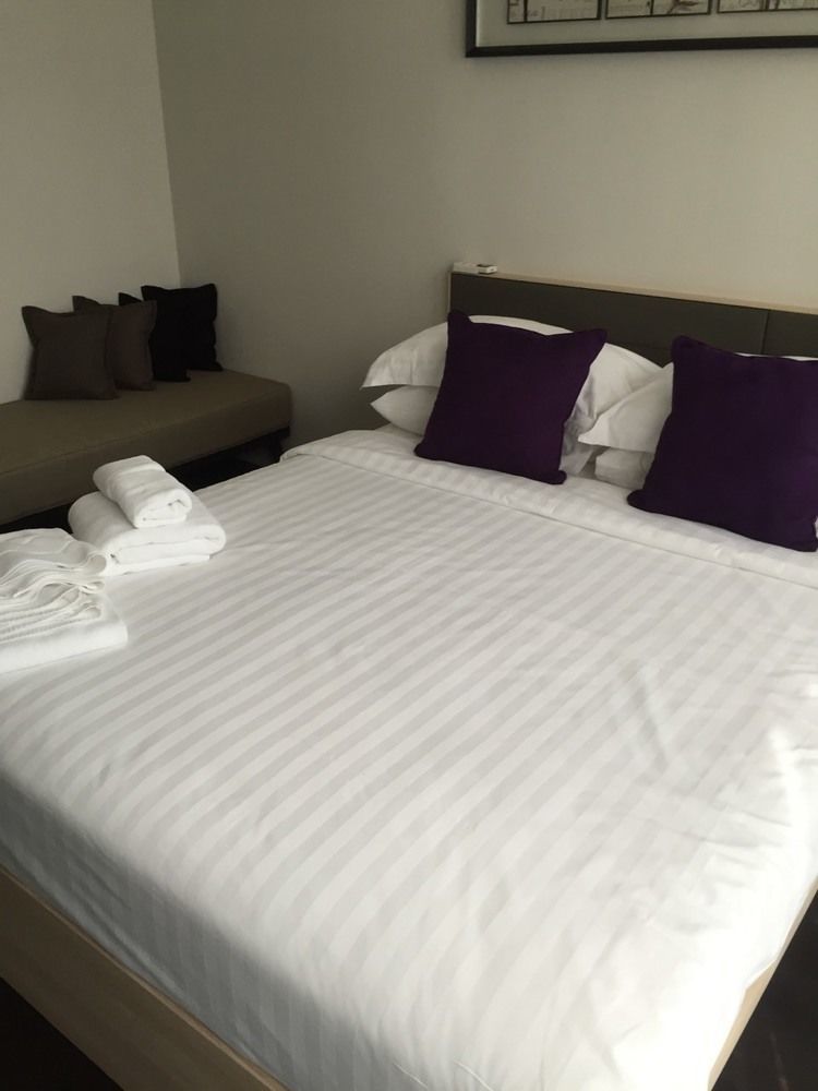 Siamese Gioia Aparthotel Bangkok Exteriör bild