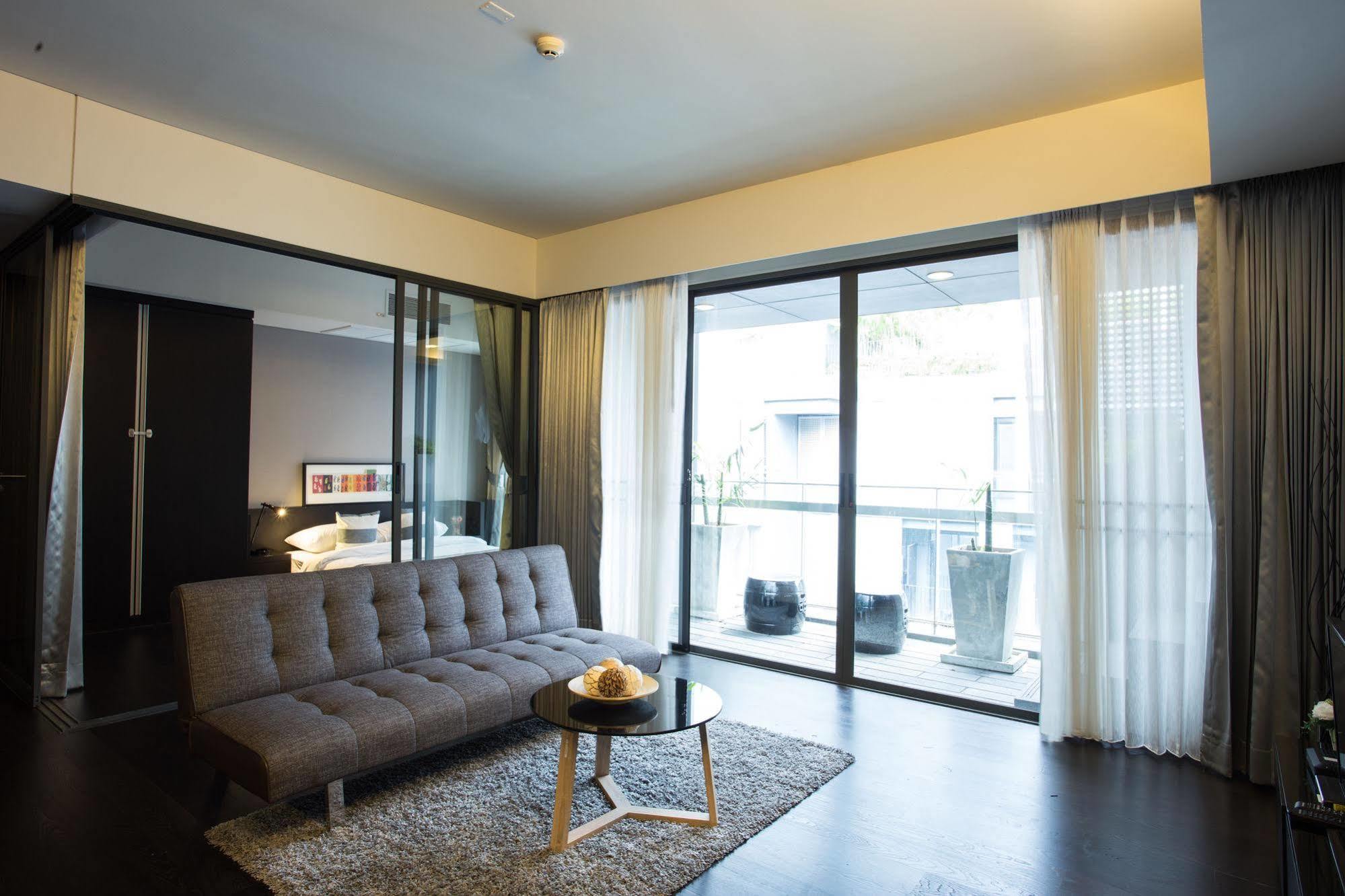 Siamese Gioia Aparthotel Bangkok Exteriör bild