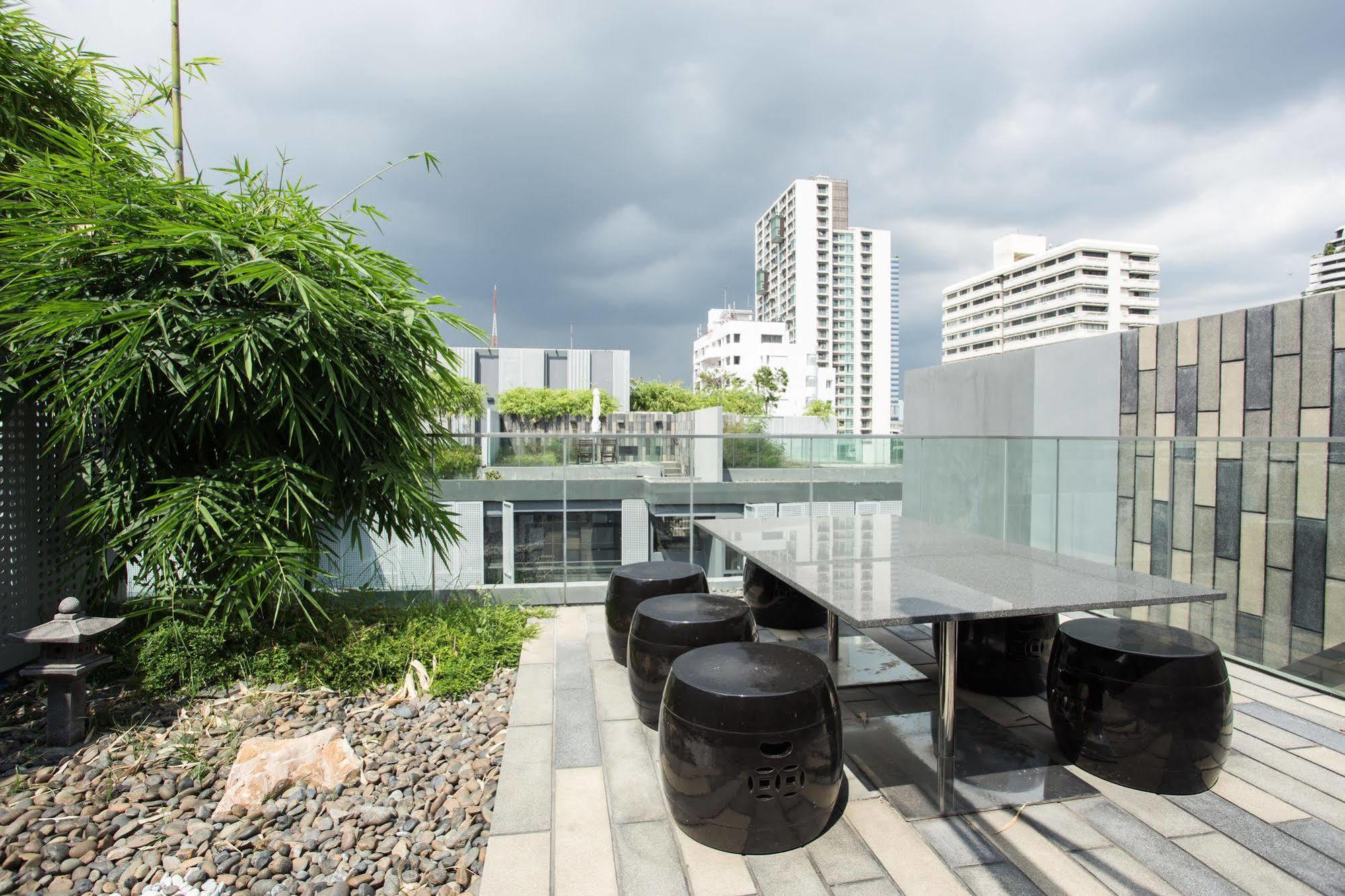 Siamese Gioia Aparthotel Bangkok Exteriör bild